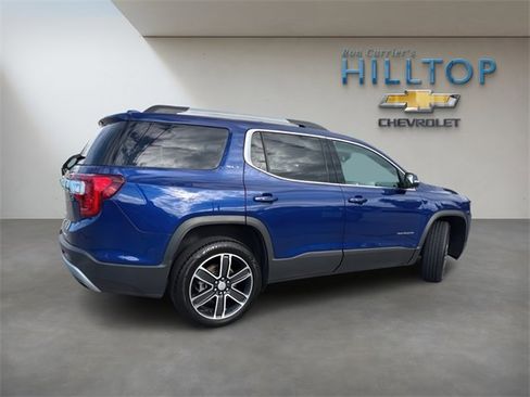 Used 2023 GMC Acadia SLT w/ Preferred Package image 4