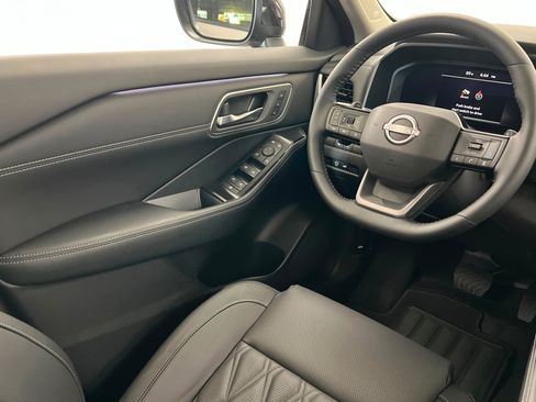 New 2026 Nissan Rogue Platinum w/ Platinum Premium Package AWD/4WD image 11