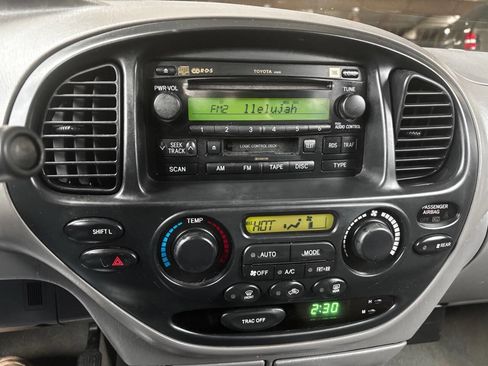 Used 2006 Toyota Sequoia SR5 image 30