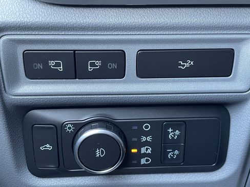 Used 2022 Ford F150 XLT w/ Equipment Group 302A High image 21