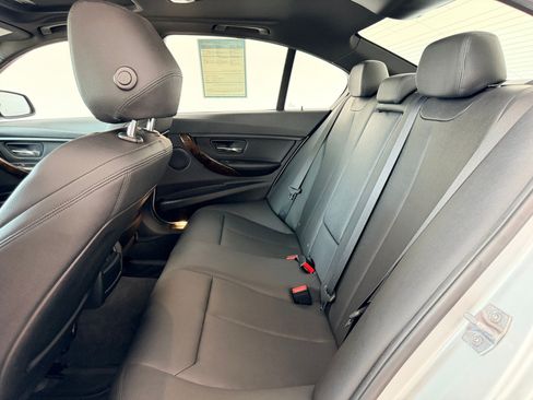 Used 2016 BMW 320i Sedan RWD image 23