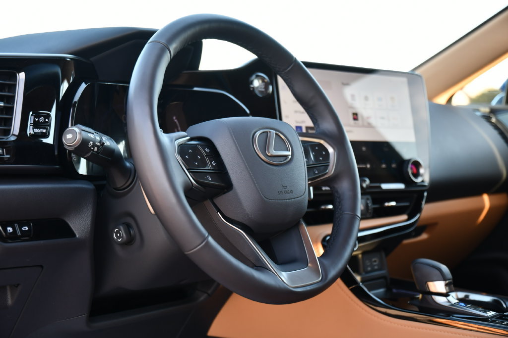 Used 2025 Lexus NX 350 AWD w/ Cold Area Package image 14