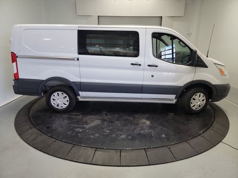 Used 2018 Ford Transit 250 130 Low Roof w/ Exterior Upgrade Package image 11