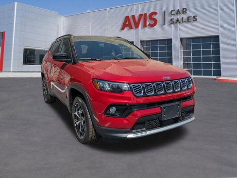 Used 2025 Jeep Compass Limited image 3