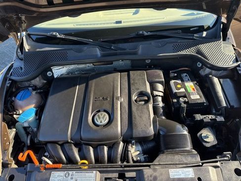 Used 2013 Volkswagen Beetle 2.5 70's Edition image 19