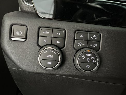New 2026 Chevrolet Silverado 1500 High Country w/ Midnight Edition AWD/4WD image 19