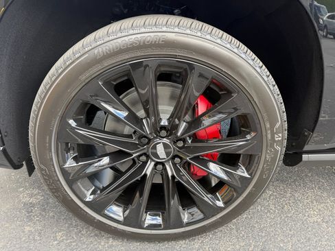 Used 2026 Cadillac Escalade V AWD/4WD image 10