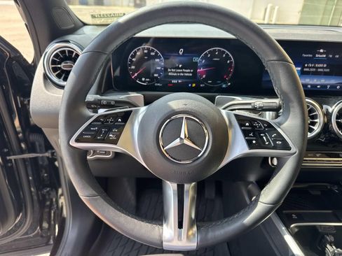 Used 2026 Mercedes-Benz GLB 250 image 23