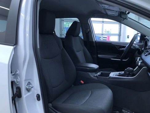 Certified 2025 Toyota RAV4 XLE AWD/4WD image 22