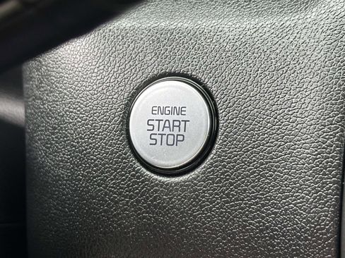 Used 2022 Kia Sorento S image 18