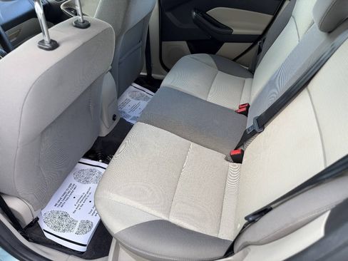Used 2012 Ford Focus SE FWD image 18