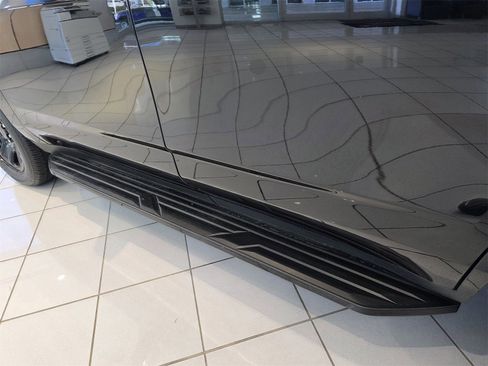 New 2025 Chevrolet Tahoe 2WD image 7