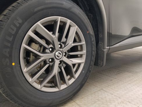 Used 2021 Nissan Rogue S AWD/4WD image 31