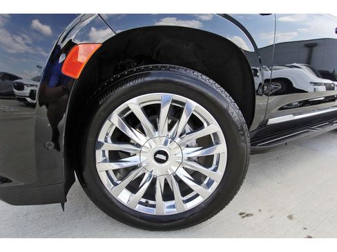 Certified 2024 Cadillac Escalade ESV Premium Luxury w/ LPO, Floor Liner Package image 32