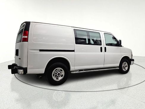 Used 2019 GMC Savana 2500 w/ Driver Convenience Package image 9