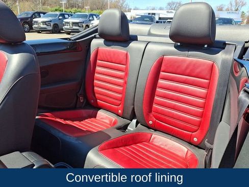 Used 2013 Volkswagen Beetle 2.0T image 17