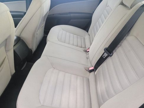 Used 2017 Ford Fusion S FWD image 18