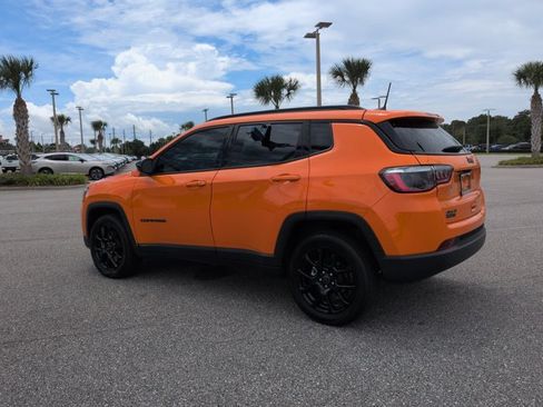 Used 2026 Jeep Compass Latitude AWD/4WD image 7