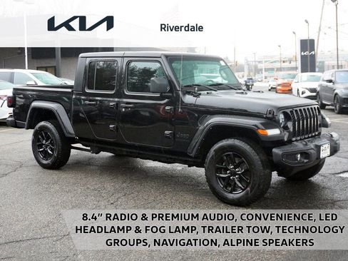 Used 2022 Jeep Gladiator Sport AWD/4WD image 1