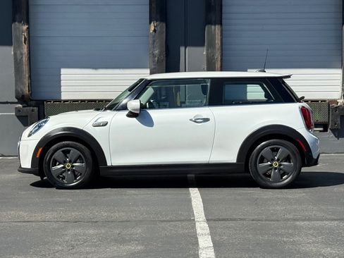 Used 2024 MINI Cooper SE FWD image 6