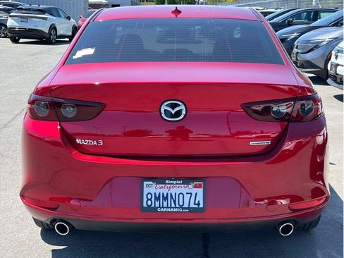 Used 2019 MAZDA MAZDA3 Sedan w/ Preferred Package FWD image 4