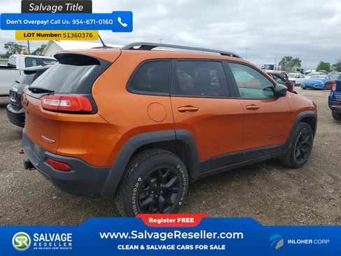 Used 2015 Jeep Cherokee Trailhawk w/ Comfort/Convenience Group AWD/4WD image 4
