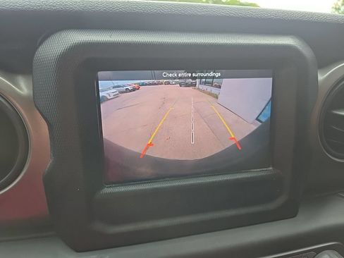 Used 2018 Jeep Wrangler Unlimited Sport S AWD/4WD image 53