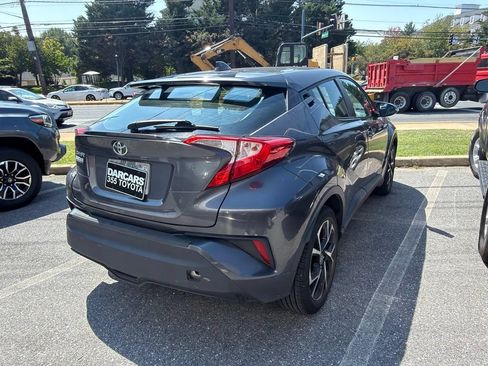 Used 2022 Toyota C-HR XLE FWD image 4