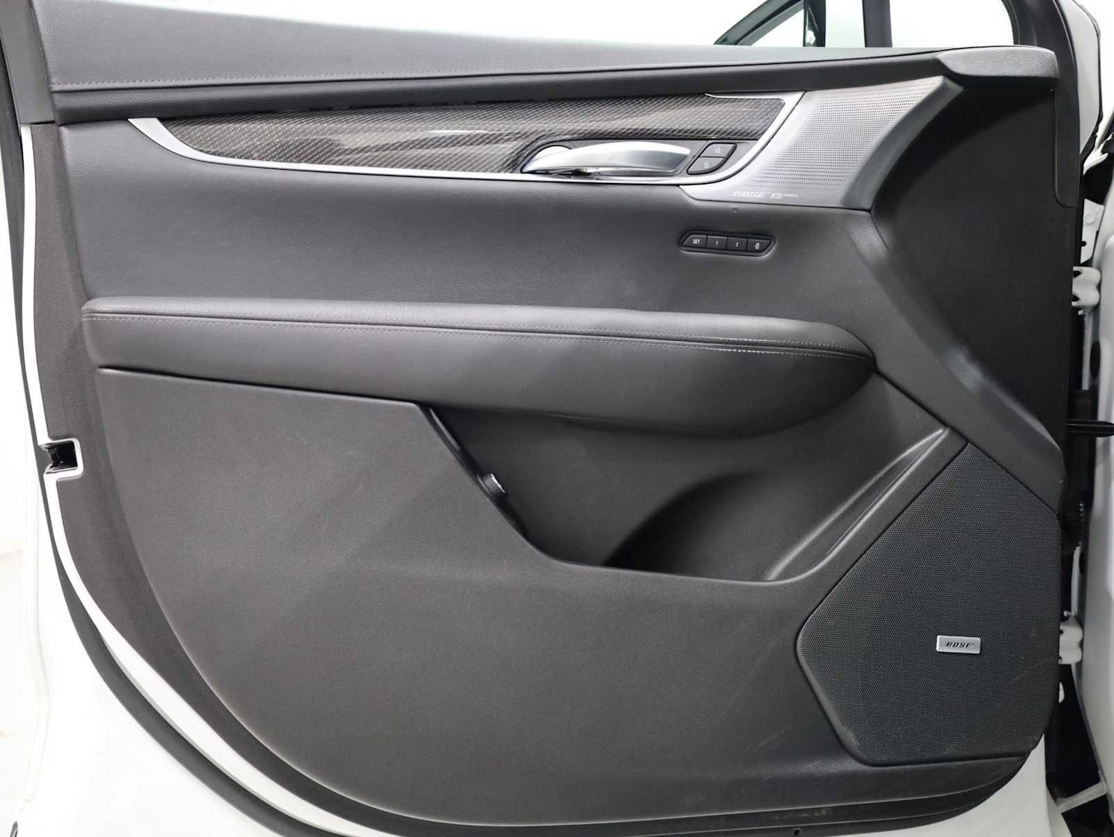 Used 2023 Cadillac XT5 Sportv w/ LPO, Floor Liner Package AWD/4WD image 16