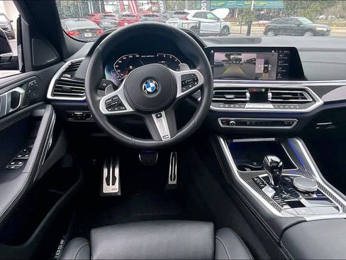 Used 2022 BMW X6 M50i image 8