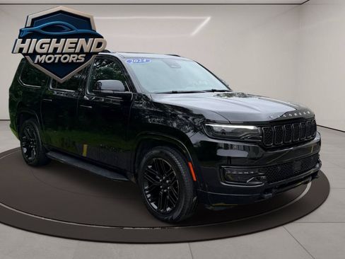 Used 2024 Jeep Wagoneer L Series II AWD/4WD image 8