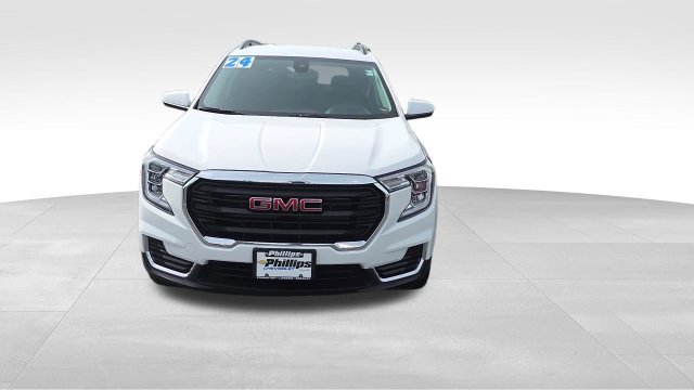 Certified 2024 GMC Terrain SLE w/ Driver Convenience Package FWD image 10