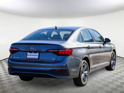Used 2024 Volkswagen Jetta SE image 4