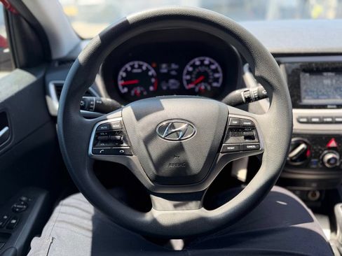 Used 2022 Hyundai Accent SE FWD image 6