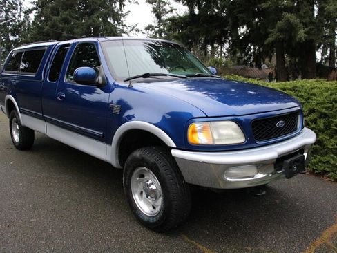 Used 1998 Ford F150 Lariat image 2