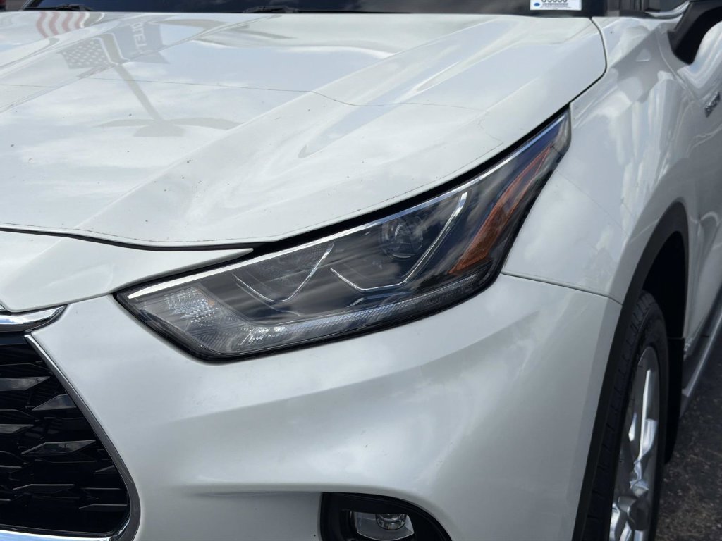 Used 2021 Toyota Highlander Limited AWD/4WD image 9