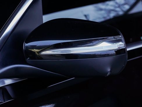 Used 2024 Mercedes-Benz GLS 63 AMG 4MATIC image 21