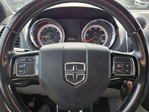 Used 2019 Dodge Grand Caravan SXT image 20