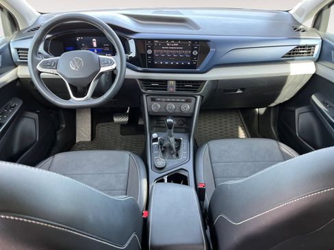 Used 2022 Volkswagen Taos SE image 10