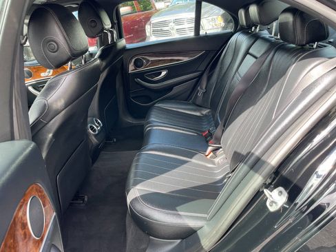 Used 2019 Mercedes-Benz E 300 image 17