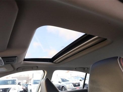 Certified 2025 Nissan Altima 2.5 SR w/ SR Premium Package image 8