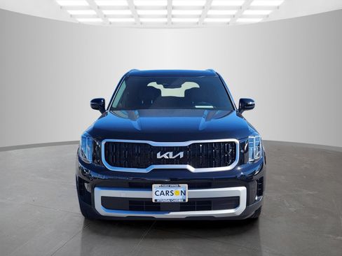 Used 2023 Kia Telluride EX w/ EX Captain's Chair Package AWD/4WD image 2