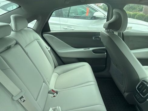 New 2024 Hyundai Ioniq 6 Limited image 33