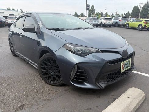 Used 2018 Toyota Corolla SE w/ SE Premium Package FWD image 1