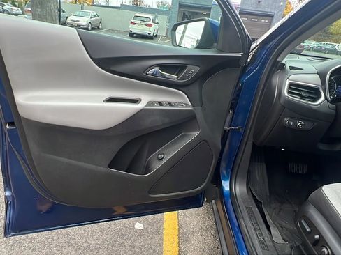 Used 2022 Chevrolet Equinox LT image 22