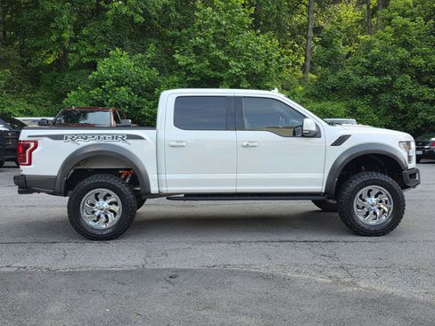 Used 2019 Ford F150 Raptor w/ Equipment Group 802A Luxury AWD/4WD image 9