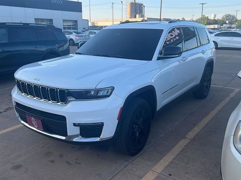 Used 2022 Jeep Grand Cherokee L Limited image 2