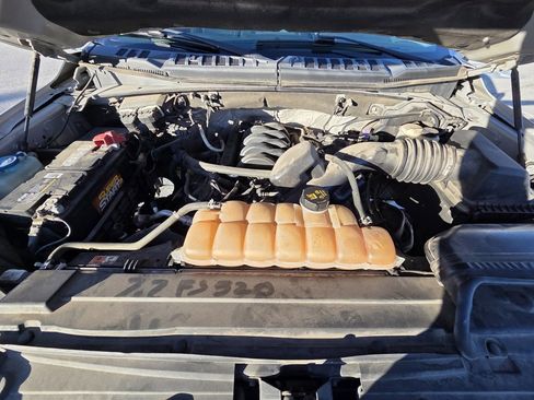 Used 2015 Ford F150 Lariat w/ Equipment Group 501A Mid image 32