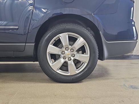 Certified 2017 Chevrolet Traverse Premier FWD image 41