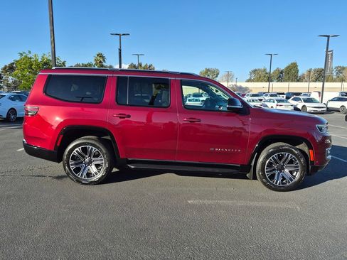 Used 2023 Jeep Wagoneer Series II w/ Flexible Seating Group image 8